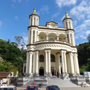 Igrejas têm inscrição estadual? Entenda o que a lei exige